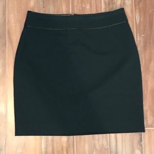 Black Vineyard Vines skirt